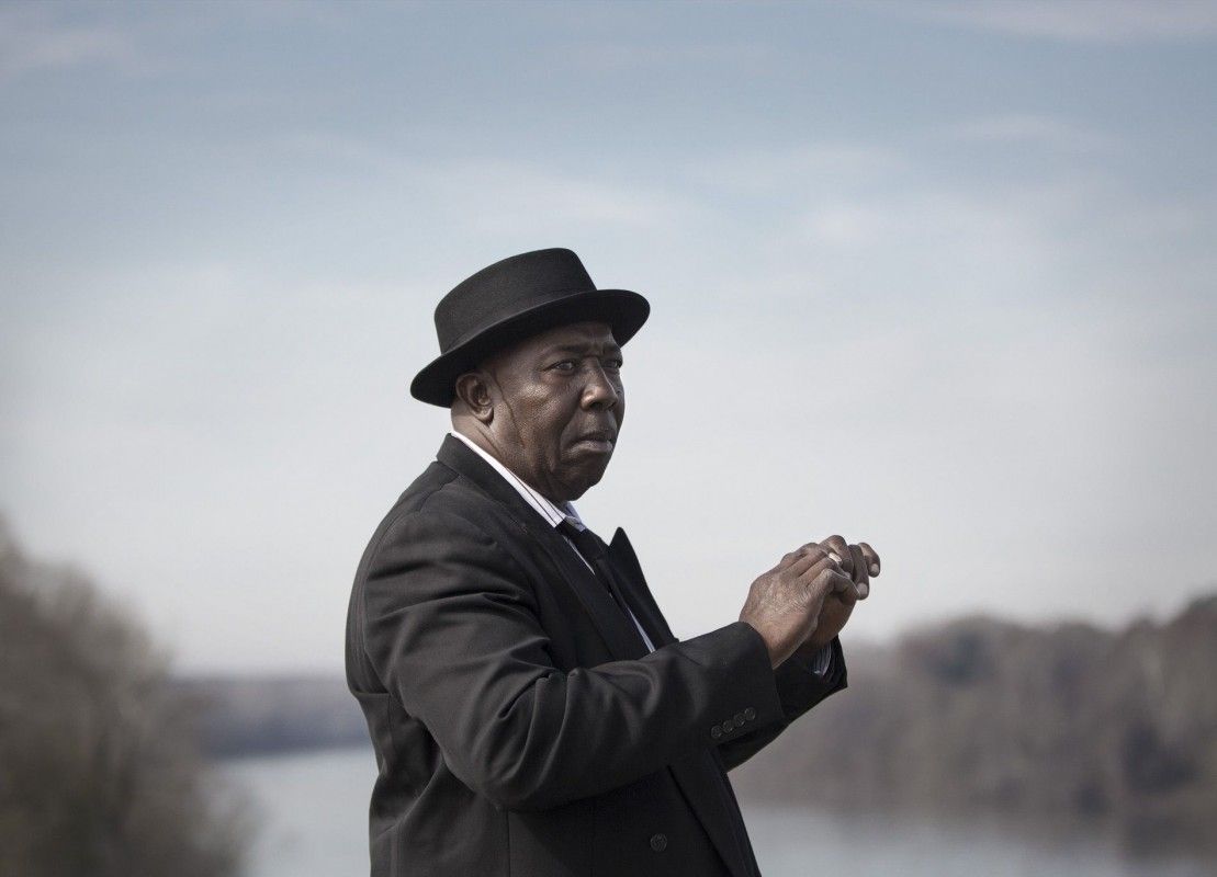 © Fernando Decillis